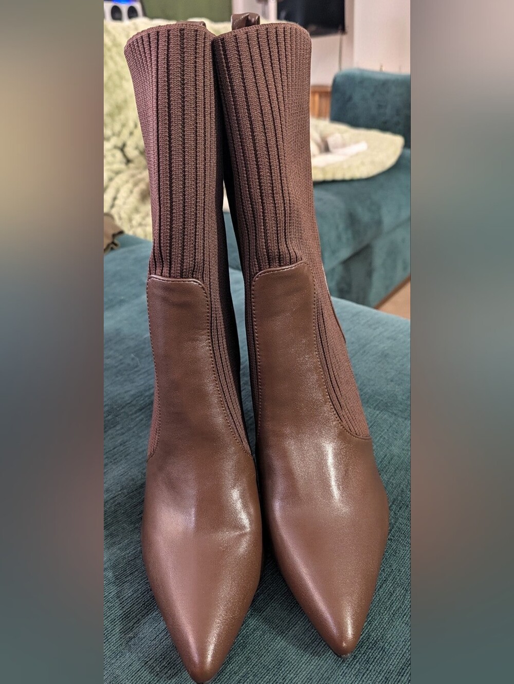 Brown Ribbed Knit Pointed-Toe Block Heel Boots - Picture 8 of 9